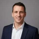 Raphaël Dillet, expert-comptable aux bureaux TGS France de La Roche-sur-Yon et Montaigu.