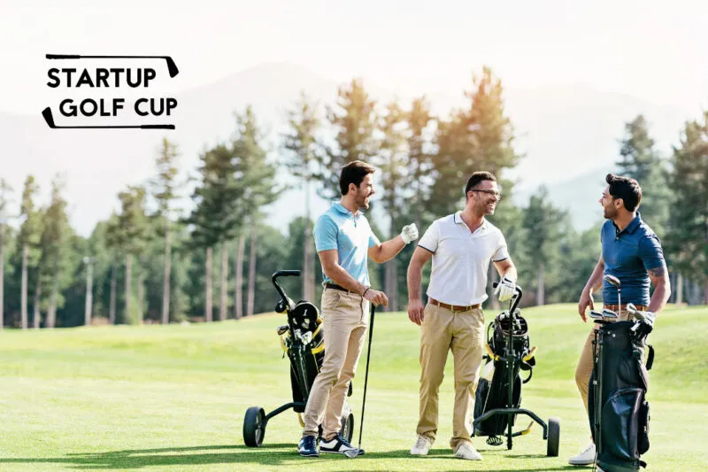 hommes allant jouer au golf
