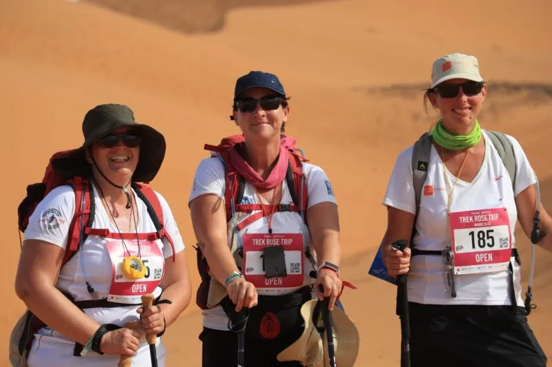 Amélie et ses coéquipières pour le Rose Trip Maroc.