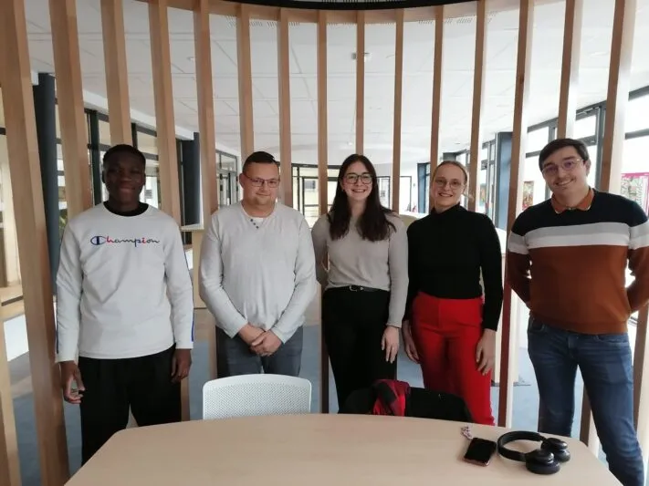 Groupe d'étudiants participant au challenge Pitch2Days organisé par Le Club TGS France