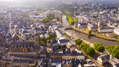 Recrutement d'un expert-comptable à Lannion, alternez entre management d'équipe et expertise au service du client.
