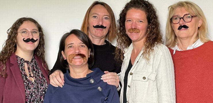 Les collaborateurs soutiennent Movember Men.