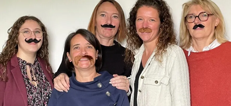 Les collaborateurs soutiennent Movember Men.