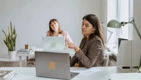 L'IA générative dans les collectivités : opportunités, risques et bonnes pratiques TGS France