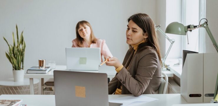 L'IA générative dans les collectivités : opportunités, risques et bonnes pratiques TGS France
