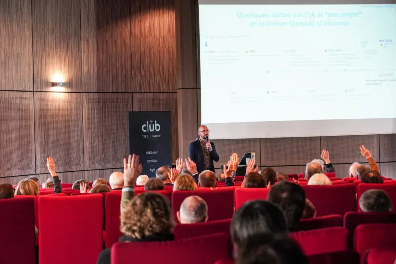 Emmanuel Derrien donnant une conférence lors du Club TGS France
