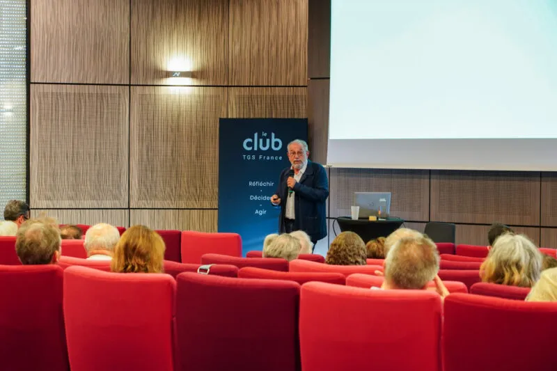 Rafi Haladjan donnant une conférence lors du Club TGS France
