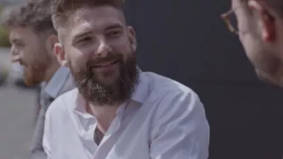 Découvrez le parcours de Valentin Lumineau, responsable commercial informatique secteur à travers notre série Un Job, une Aventure.