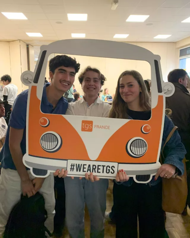 Evènement 📅Chez TGS France, l'entrepreneuriat fait partie de notre ADN. C’est pourquoi nous soutenons @lesentrep, un programme qui accompagne chaque année des centaines de jeunes dans l’aventure entrepreneuriale.
Il y a quelques jours, nos ambassadeurs Relations Écoles ont participé aux @lesentreppaysdelaloire 2025, un programme d’entraînement à la création d’entreprise qui challenge les étudiants et jeunes diplômés sur un projet entrepreneurial, en équipe et accompagnés par des professionnels. Pendant plusieurs mois, ils affinent leur idée, testent leur faisabilité et développent des compétences clés, tout en découvrant les réalités du monde de l’entreprise. 🚀
Cette collaboration de longue date reflète notre conviction : l’avenir se construit ensemble, avec audace, engagement et transmission.
👏 Un immense merci à nos ambassadeurs qui ont partagé leur expertise et accompagné ces jeunes talents dans cette belle aventure. Bravo à tous les participants pour leur détermination et leur créativité ! 💡
#Entrepreneuriat #Engagement #Innovation