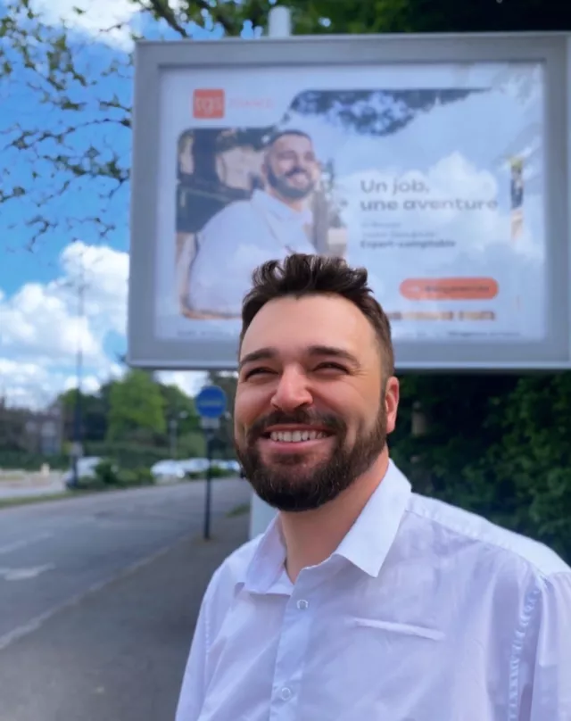 📸 #1Job1Aventure 📸
TGS France s’affiche à #Nantes ! Grande première pour le groupe : #TGSFrance lance sa toute première campagne d’affichage publicitaire 🙌Pour incarner cette campagne, nous avons le plaisir de mettre à l’honneur Yoann, expert-comptable et responsable de l'agence de #Clisson. La campagne sera visible dans les rues de Nantes pendant les 5 prochaines semaines : ouvrez l’œil ! 👀#WeAreTGS #iciçarecrute